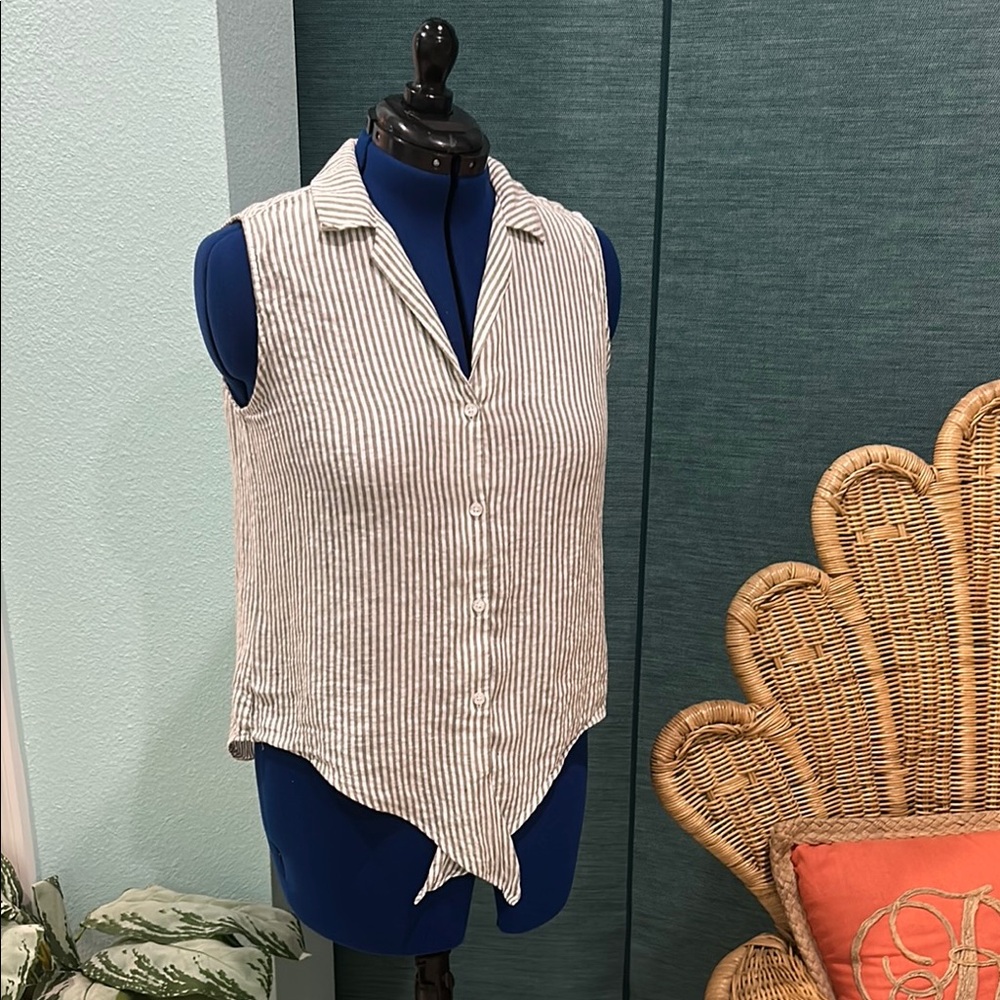 Tommy Bahama Green and White Sleeveless Fitted Button Down Shirt
